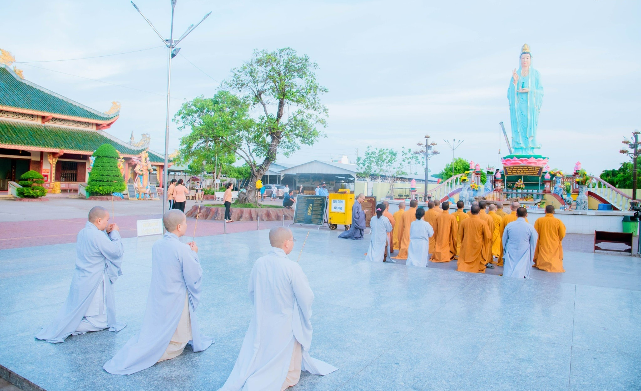 Nhiều hoạt động tâm linh, tu học, thuyết phát 